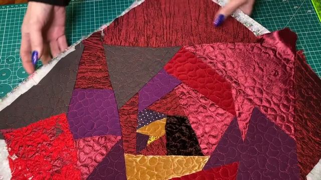 ШЬЁМ СВОБОДНО ИЗ НЕПОСЛУШНЫХ ТКАНЕЙ ЛОСКУТНАЯ ПОДУШКА Мастер класс Гелла Чара