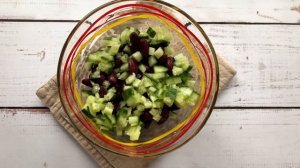 Салат с красной фасолью и рыбой