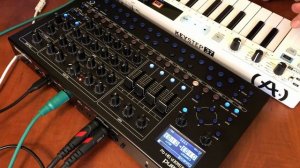 Roland SH-4d | Sunday morning vibes