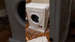 Распаковка стиральной машины Пральна машина вузька Indesit IWSC 61253 C ECO EU