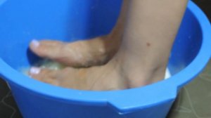 Хозяйственное мыло сделает кожу здоровой. Как ОЧИСТИТЬ ПЯТКИ ОТ ОГРУБЕВШЕЙ КОЖИ в домашних условиях