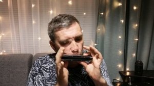 Как научиться играть на губной гармошке