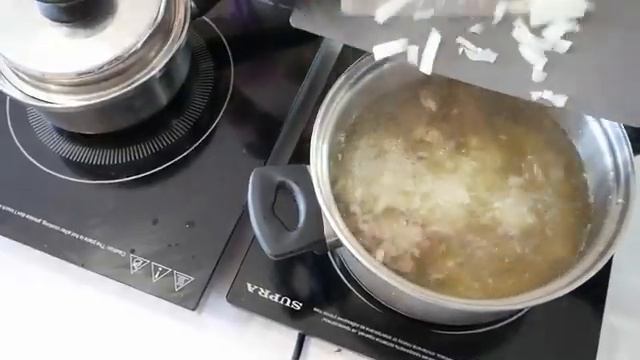 БЫСТРЫЙ рецепт НЕ БЫСТРОГО рассольника. ОЧЕНЬ вкусный рассольник с куриными потрошками. смотреть онлайн