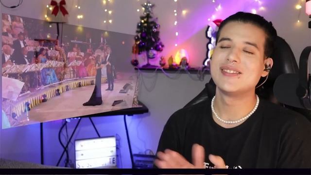 15 Year Old Emma Kok Sings Voilà | Reaccion Vocal Coach | Ema Arias смотреть онлайн