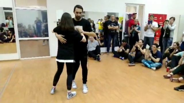 Kizomba Workshop demo by Ilya and Alexandra смотреть онлайн