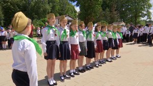 Отряд, песню запевай!