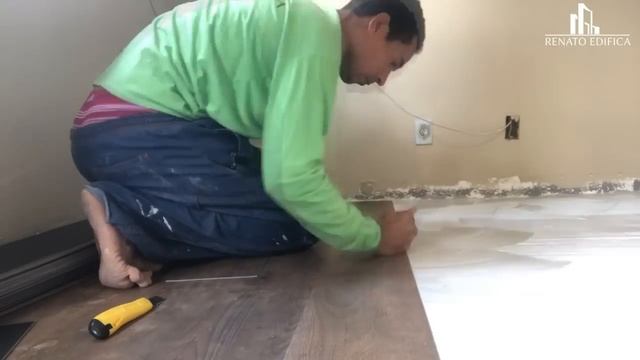 Passo a passo de como aplicar piso vinilico por cima de um piso ceramico. смотреть онлайн