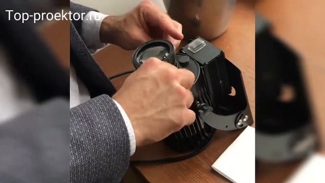Уличный Gobo проектор для рекламы своего бренда модель Gobopro TPR-4004