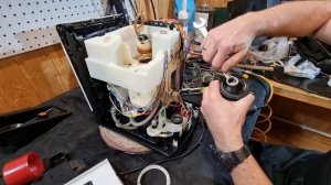 Krups ea89. Кино в основном о настройке кофемолки.