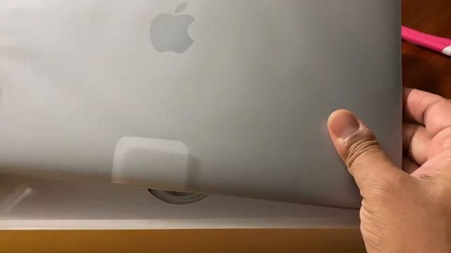 MacBook Pro 13.3" unboxing - Mak Explorer смотреть онлайн