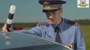 Видео Анекдот Про ГАИ "Ну че пойдем дунем ?"
