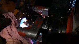 ФРОНТАЛЬНЫЙ ПОГРУЗЧИК АМКАДОР ВОССТАНОВЛЕНИЕ ОТВЕРСТИЙ В РАМЕ ПОД БАЛАНСИР (КАЧЕЛИ)??