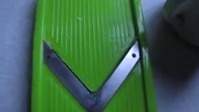 Палец сильно порезала.3873 смотреть онлайн