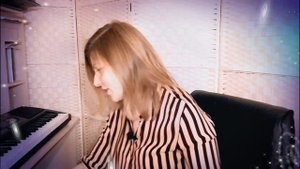 Упражнение на формирование высокой певческой позиции.