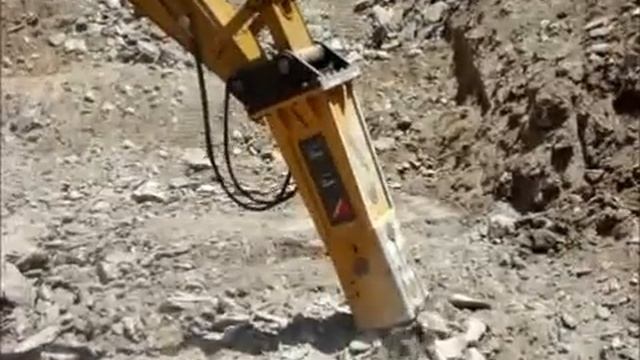 Самый большой молот в мире! Indeco HP25000 смотреть онлайн