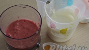 Домашнее мороженое из сливок, клубники и банана