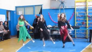 Танец Ведьмочек, 4 школа