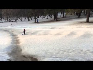 Максимка – покоритель ледяных горок
