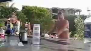 Вот как пьяные русские ведут себя в Турции ПОЗОР))))))))