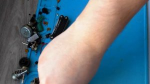 Замена кварца в китайских настольных часах для повышения точности хода часов