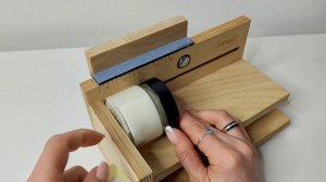 Как ровно наклеить этикетку на банку со свечой?