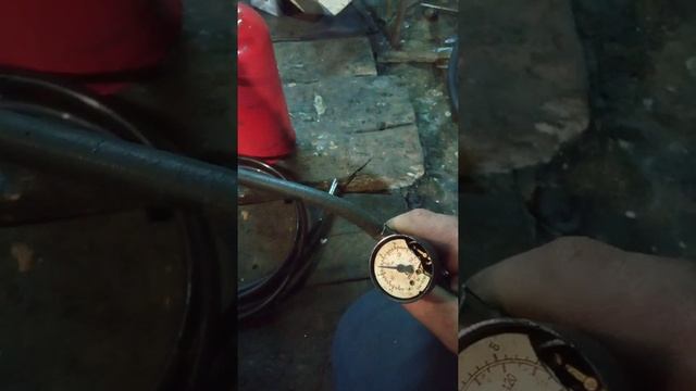масляный нагнетатель из огнетушителя!!!