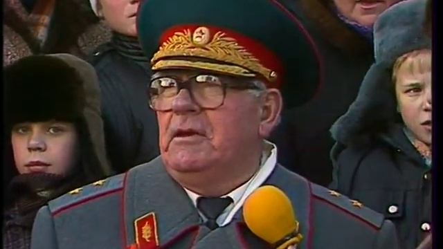 Soviet October Revolution Parade, 1987 Part II Парад 7 Ноября смотреть онлайн