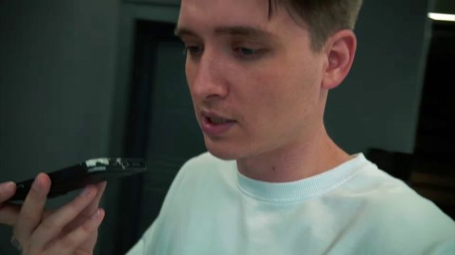 ПОДРАЛСЯ С БЫВШИМ ДРУГОМ КОТОРОГО УЗНАЛ 20 ЛЕТ. КИРИЛЛ МЕНЯ С НИМ СВЁЛ СПУСТЯ ПОЛГОДА.