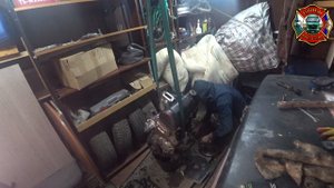 Восстановление ВАЗ 2107. Установка контрактного двигателя. Первый запуск.