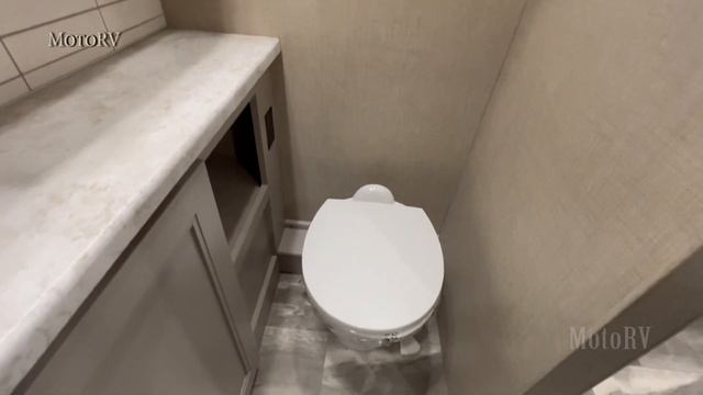 2023 Thor Omni BT36 Ford F-600 6.7L Power Stroke Turbo Diesel 4x4 Super C Motorhome смотреть онлайн