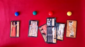 ПОЧЕМУ ОН БЕЗДЕЙСТВУЕТ (МОЛЧИТ. НЕ ПИШЕТ)ГАДАНИЕ ТАРО НА ЛЮБОВЬ