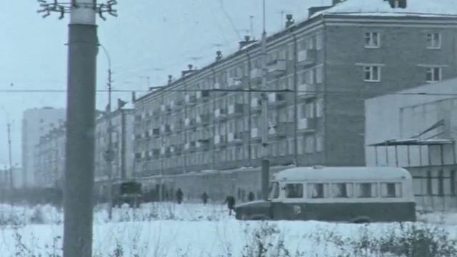 1974-75 г.г. Тюмень. От кольца на Мельникайте