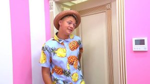 Мою Младшую Сестру Любят Больше Чем Меня || Милые Моменты с Друзьями