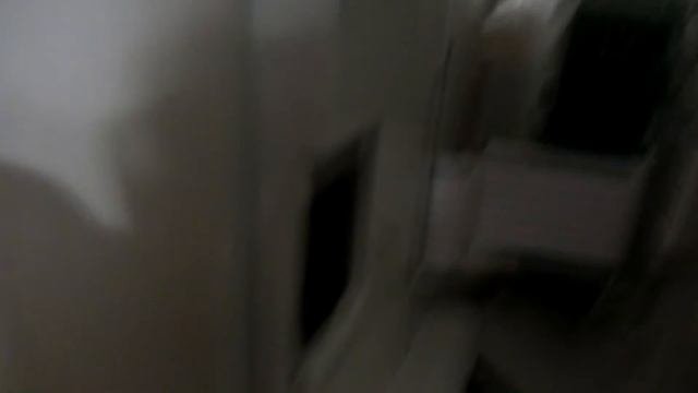 Как снять переднюю крышку с APC.Источник бесперебойного питания.