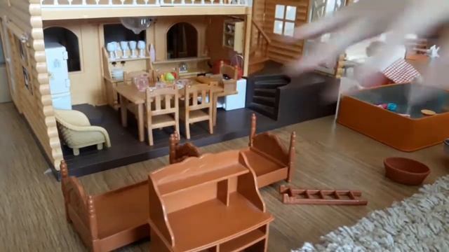 Домик Sylvanian Families. Расстановка мебели.