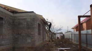 Как своими руками накрыть крышу листами металлопрофиля