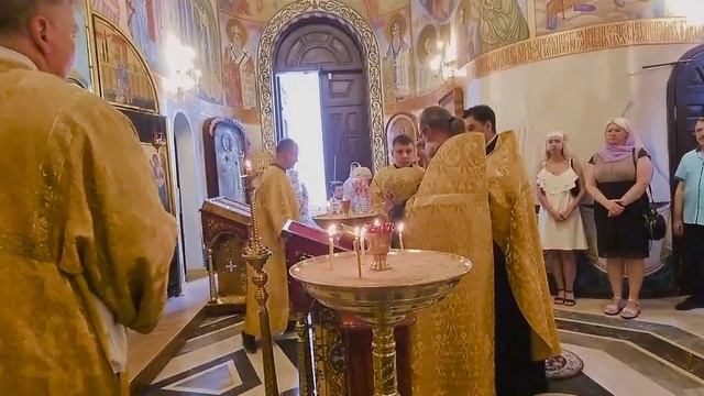 8 июля 2023 г.Вечернее богослужение в канун праздника Тихвинской иконы Божьей Матери. смотреть онлайн