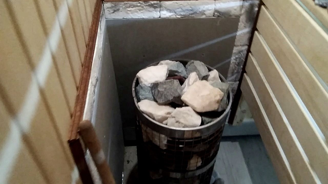 Вот молодец! САУНА В КВАРТИРЕ, очень аккуратная и уютная, простой дальнобойщик сделал СВОИМИ РУКАМИ