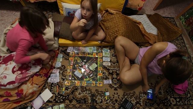 Настольные игры Играем в Миллионера смотреть онлайн