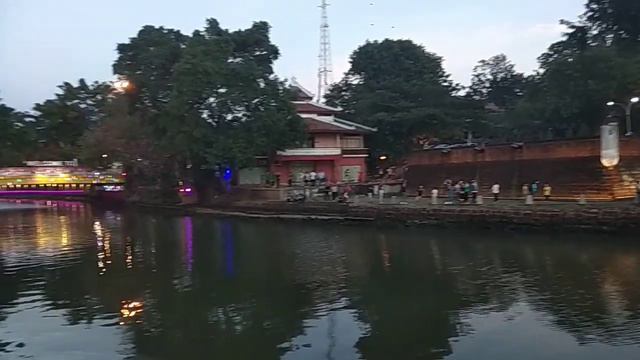 Муэдзин поёт Азан. Малайзия. г.Малакка. 2019г. смотреть онлайн