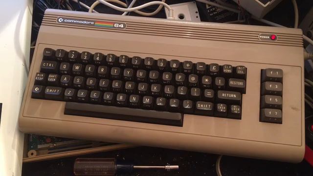 Garage Find Commodore 64 Dead Test Cartridge Testing - Dave Bradley - Episode 506 - C64 RAM 8-Bit смотреть онлайн