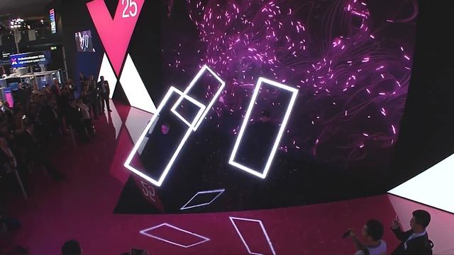 Lightframe Show @Hannover Messe 2018 - World premiere for Rittal VX25 смотреть онлайн