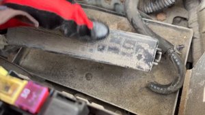Nissan Versa & Tiida Fuse Box Locations on 2007-2011