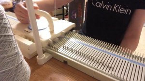 Несложный и эффектный ажурный узор для любой вязальной машины