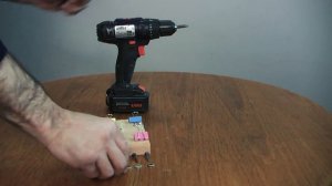 Держатель для наждачной бумаги из канцелярских зажимов