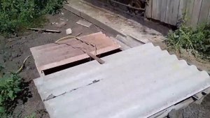 Откачка сливной ямы простым насосом удалась на 50%