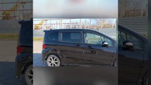 Продан. Honda Freed '10 год небольшой обзор.