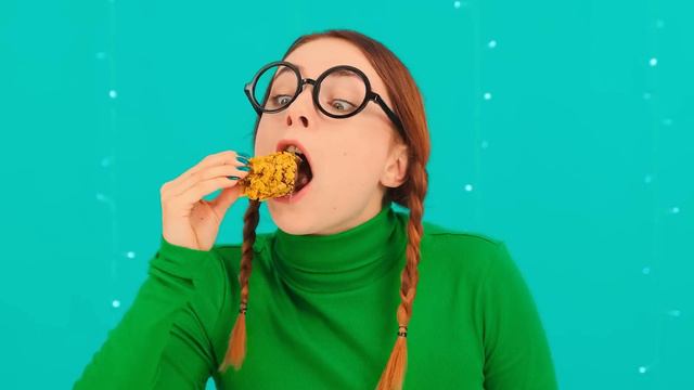 Челлендж. Шоколадная еда vs. Настоящая еда #2 от BaRaDa Challenge смотреть онлайн