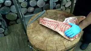 Крупнокусковая разделка свиной полутуши