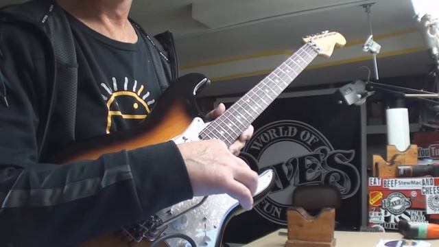 Stratocaster with Floyd Rose Made in Mexico смотреть онлайн